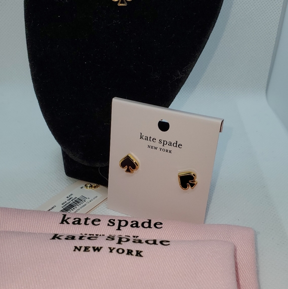 COPY - KATE SPADE "EVERYDAY SPADE" STUDS & NECKLACE SET! - Picture 3 of 7